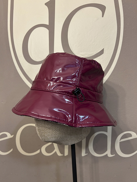 Gorro lluvia charol grana