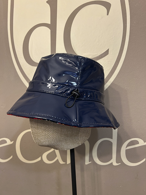 Gorro lluvia charol marino