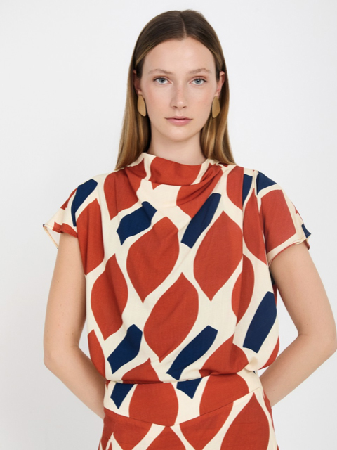 Blusa estampado gráfico