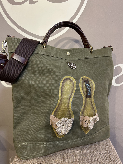 Bolso loneta sandalias flores